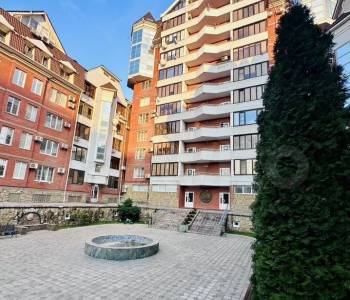 Сдается 2-х комнатная квартира, 90 м²