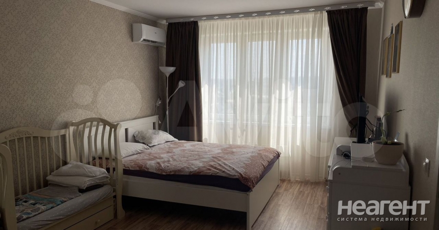 Продается 1-комнатная квартира, 37,8 м²