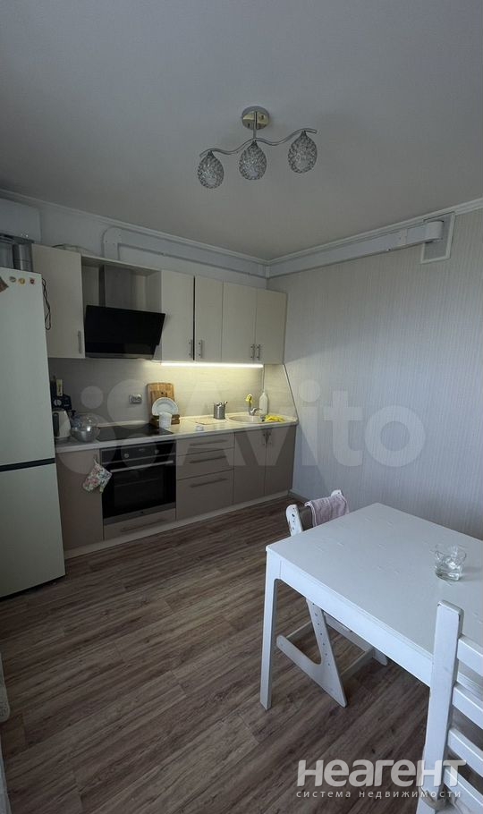 Продается 1-комнатная квартира, 37,8 м²