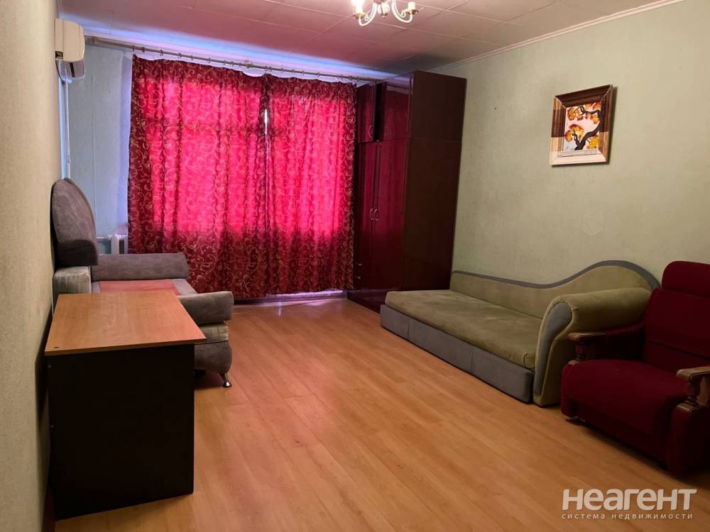 Сдается 1-комнатная квартира, 35 м²