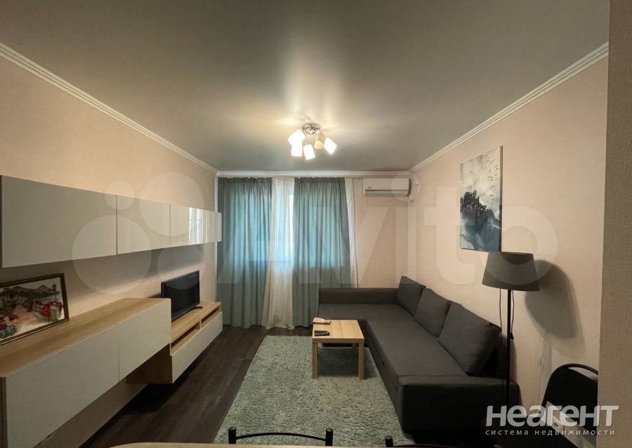 Продается 1-комнатная квартира, 32 м²