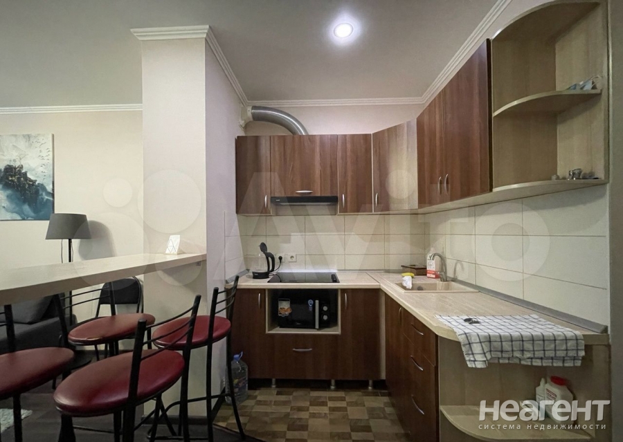 Продается 1-комнатная квартира, 32 м²