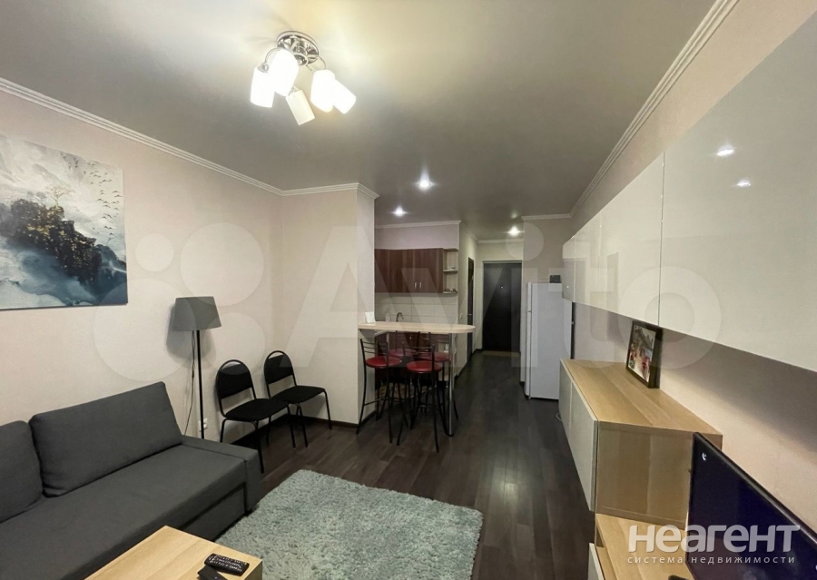 Продается 1-комнатная квартира, 32 м²