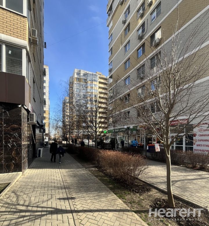 Продается 1-комнатная квартира, 36 м²