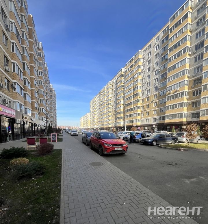 Продается 1-комнатная квартира, 36 м²