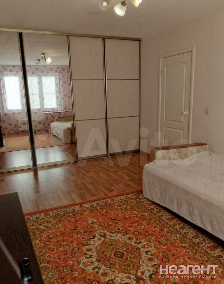 Сдается 1-комнатная квартира, 37 м²