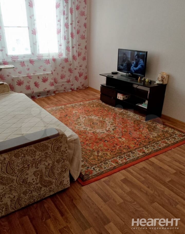 Сдается 1-комнатная квартира, 37 м²