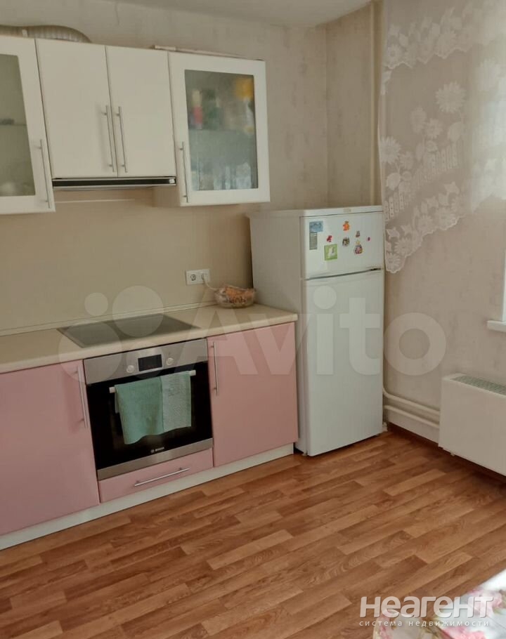 Сдается 1-комнатная квартира, 37 м²