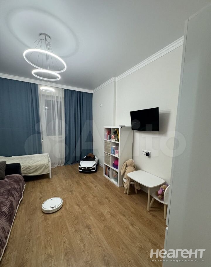 Продается 3-х комнатная квартира, 92 м²