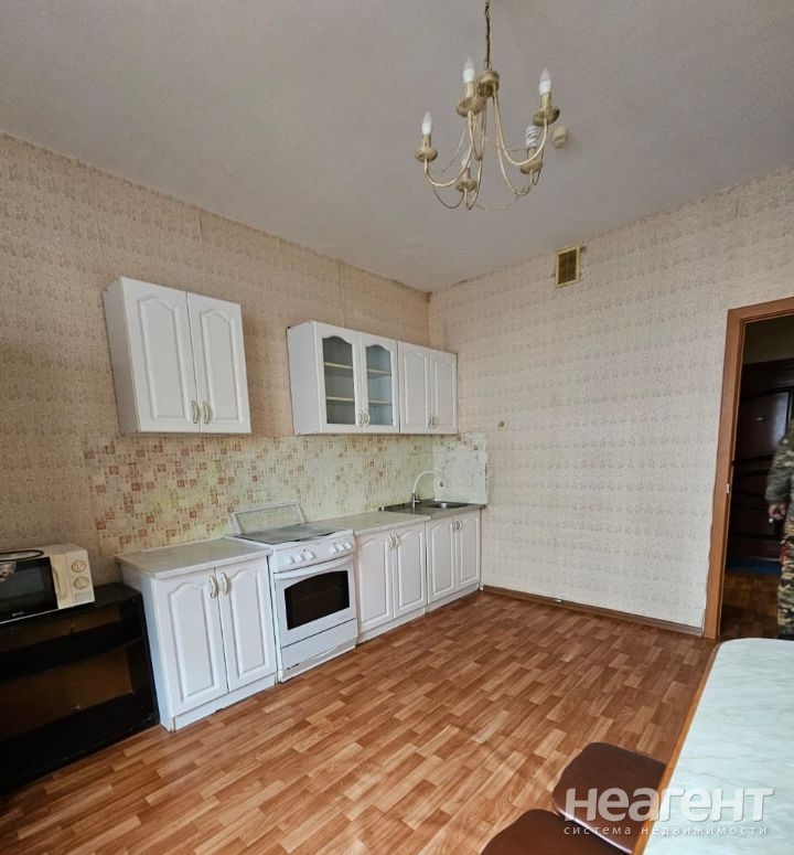 Сдается 1-комнатная квартира, 50 м²