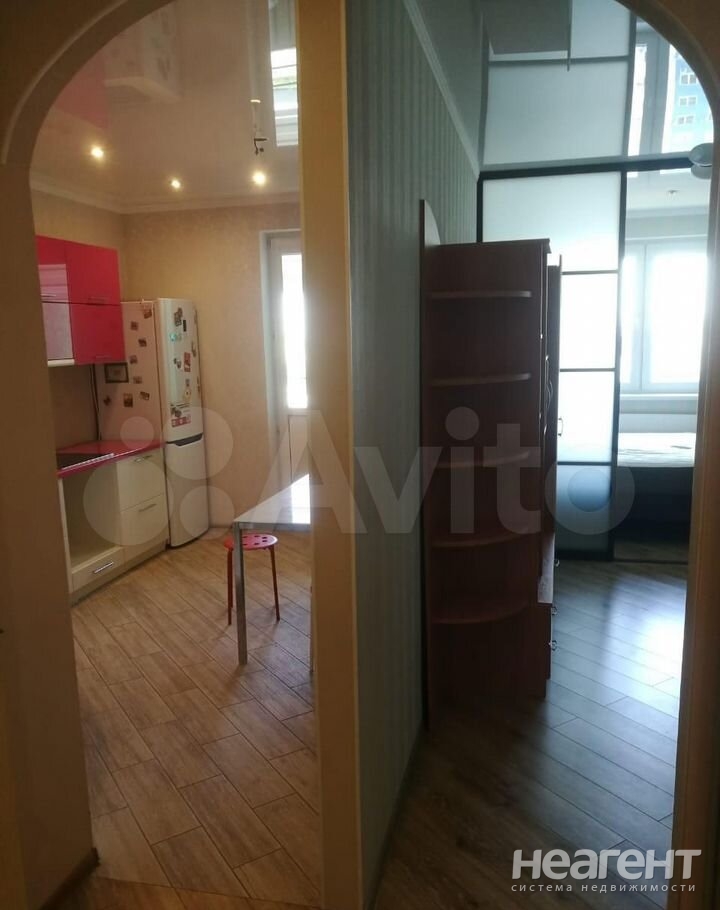 Сдается 1-комнатная квартира, 38 м²