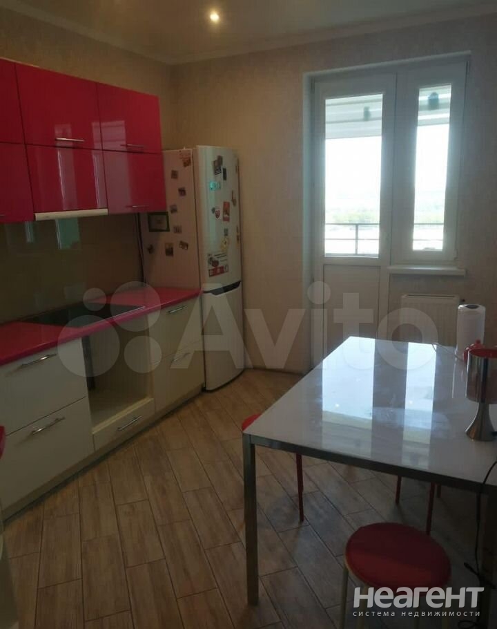 Сдается 1-комнатная квартира, 38 м²