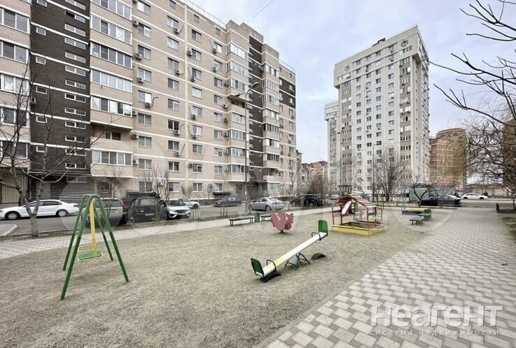 Продается 1-комнатная квартира, 45 м²