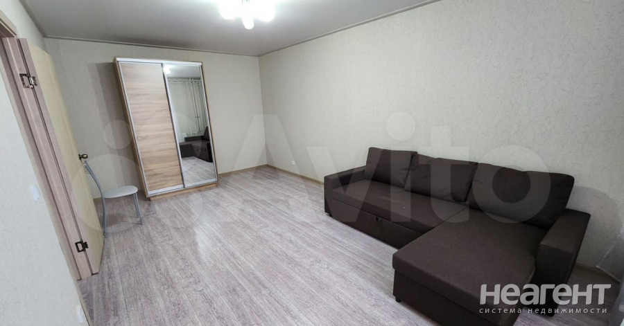 Сдается 1-комнатная квартира, 40,4 м²