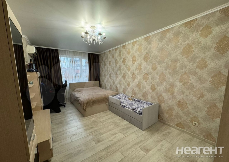 Продается 1-комнатная квартира, 43,1 м²