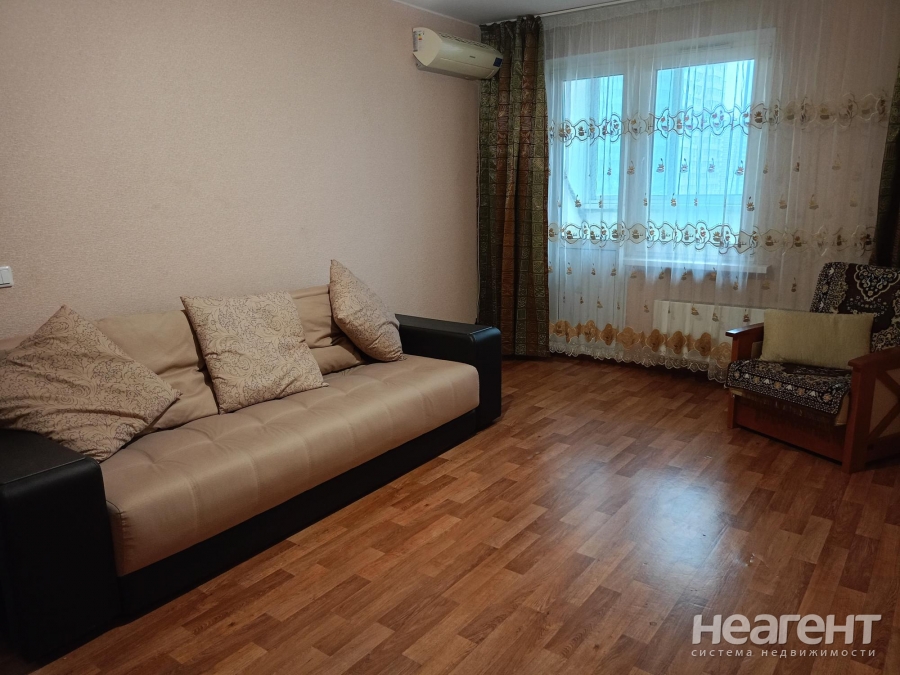 Сдается 1-комнатная квартира, 46 м²