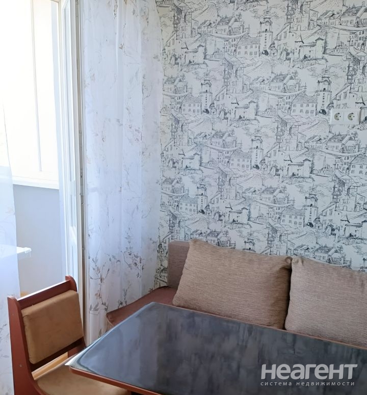 Сдается 1-комнатная квартира, 35 м²