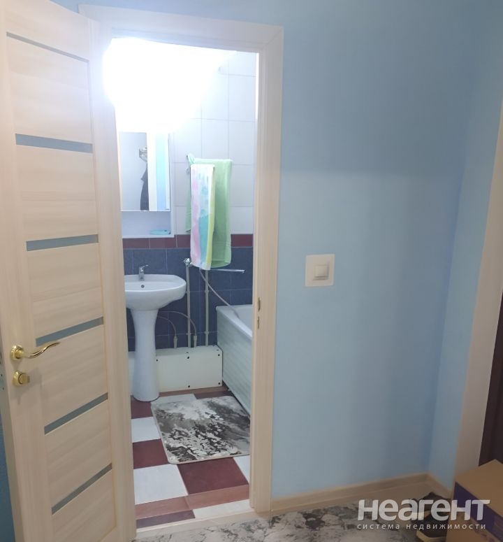 Продается 1-комнатная квартира, 43 м²