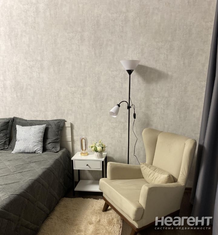 Сдается 1-комнатная квартира, 40 м²