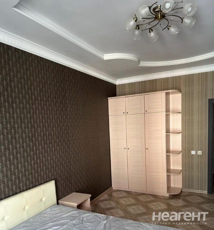 Сдается 1-комнатная квартира, 47 м²