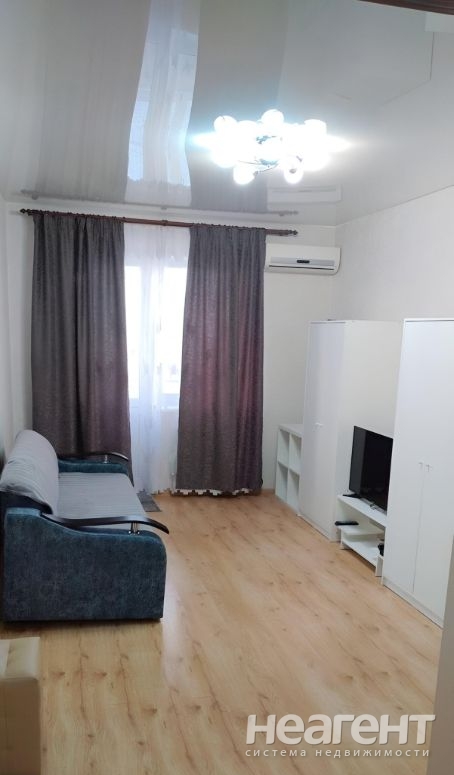 Сдается 1-комнатная квартира, 40 м²