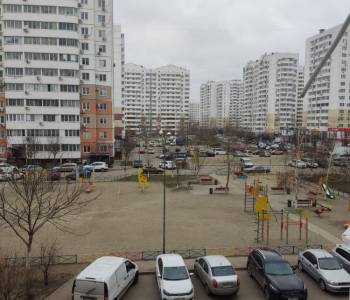 Продается 1-комнатная квартира, 40,7 м²