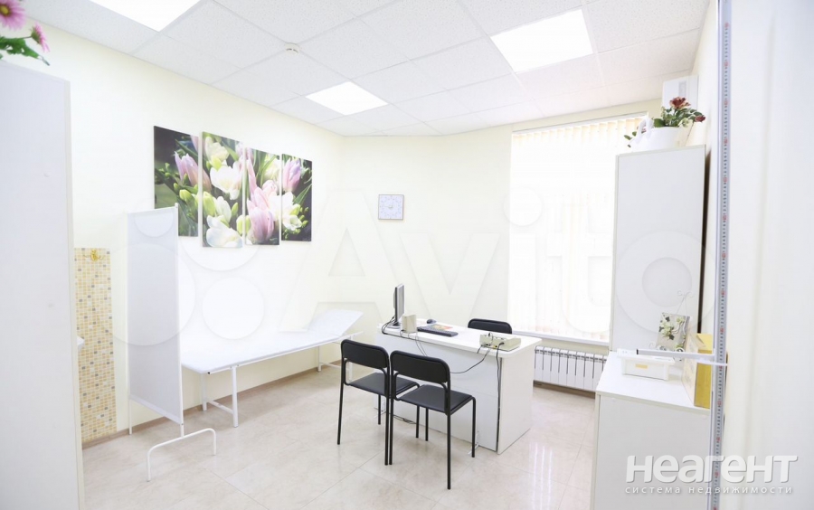 Сдается Нежилое помещение, 130 м²