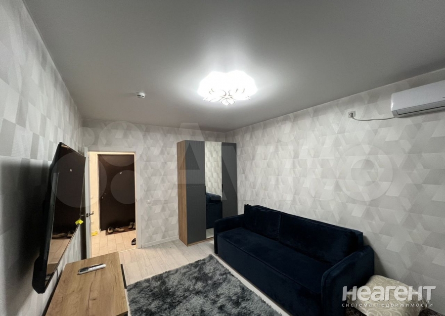 Сдается 1-комнатная квартира, 40 м²