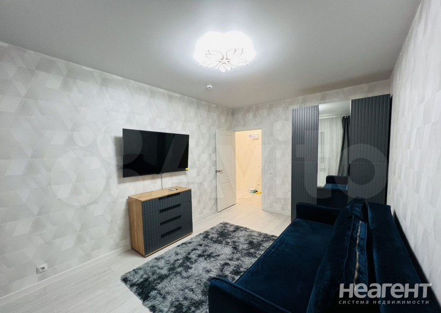 Сдается 1-комнатная квартира, 40 м²