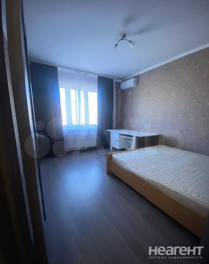 Сдается 1-комнатная квартира, 37 м²