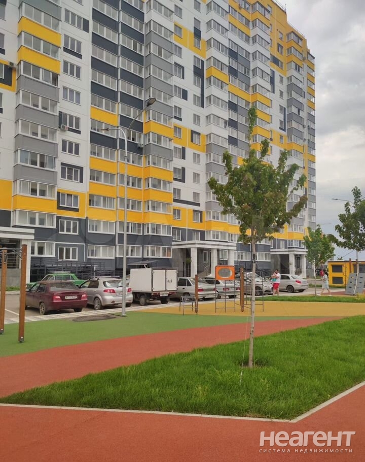 Продается 1-комнатная квартира, 38 м²