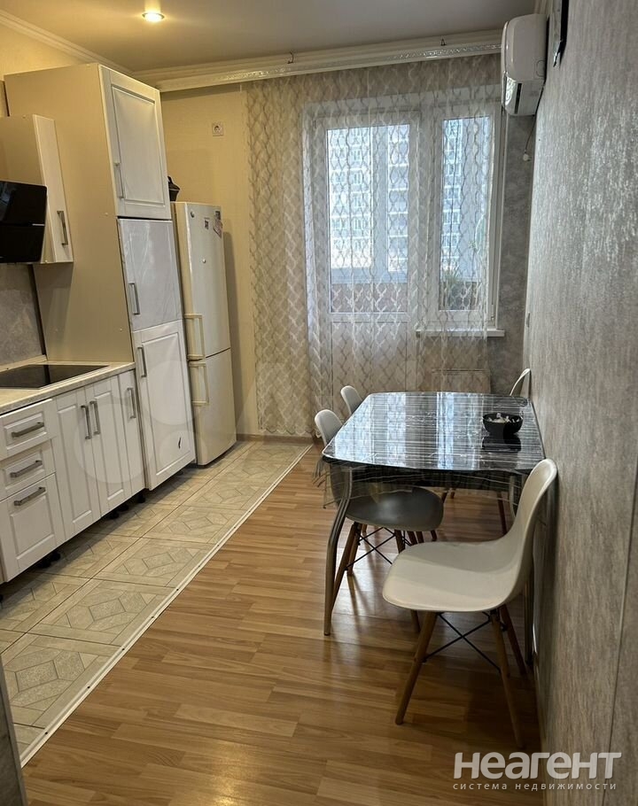 Сдается 2-х комнатная квартира, 60 м²