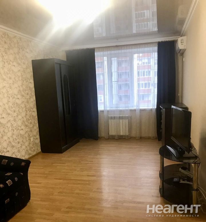 Сдается 1-комнатная квартира, 44 м²