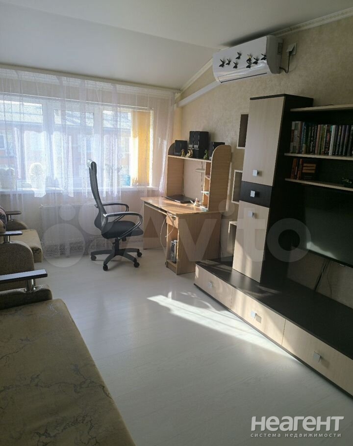 Продается 1-комнатная квартира, 42,8 м²