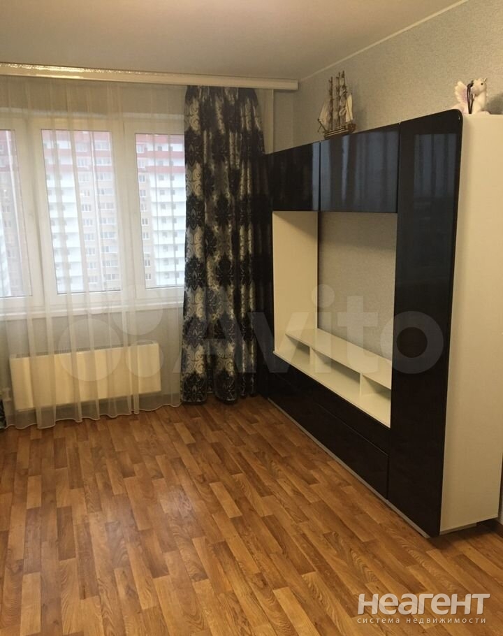 Сдается 1-комнатная квартира, 39 м²