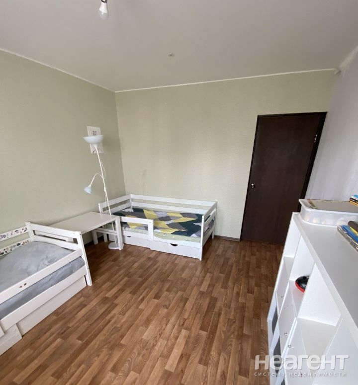 Продается 2-х комнатная квартира, 64,7 м²