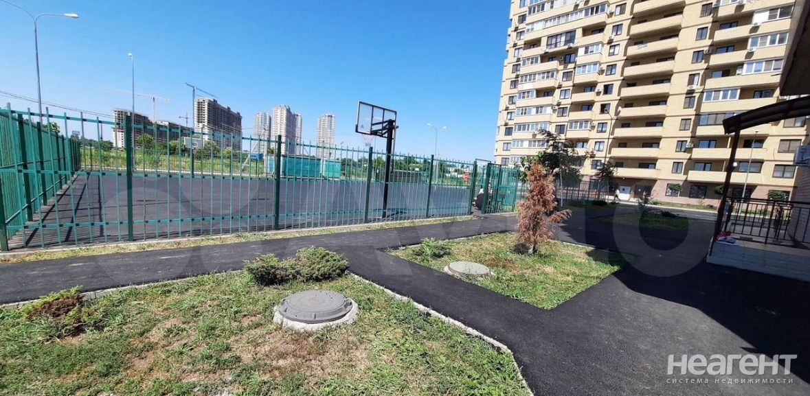 Продается 1-комнатная квартира, 40,3 м²