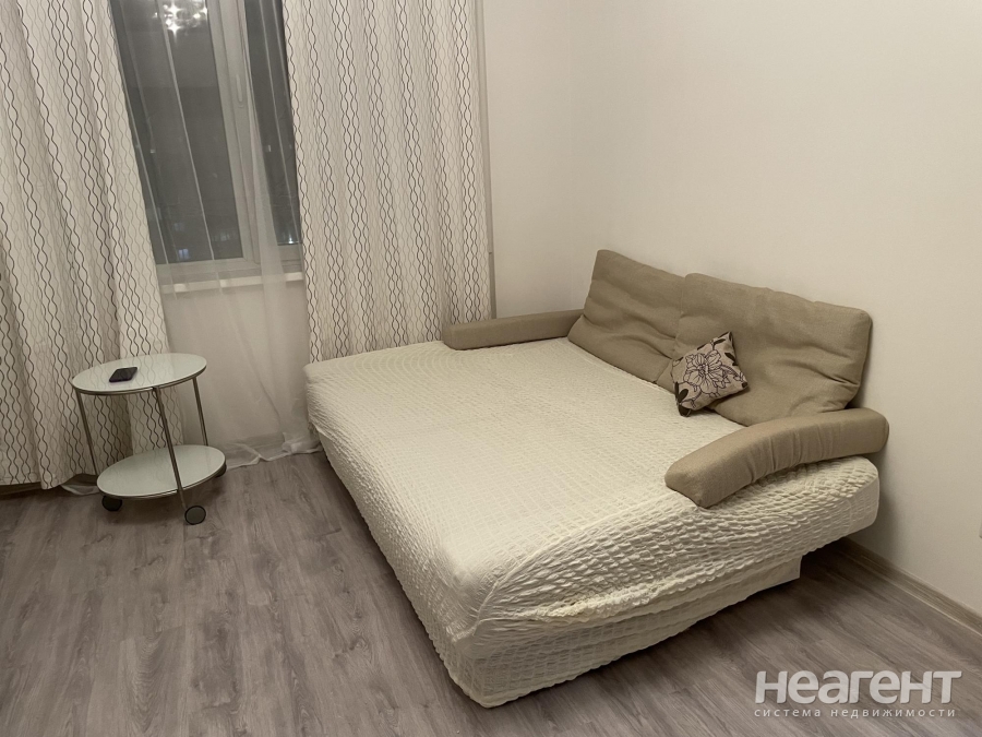 Сдается 1-комнатная квартира, 40 м²