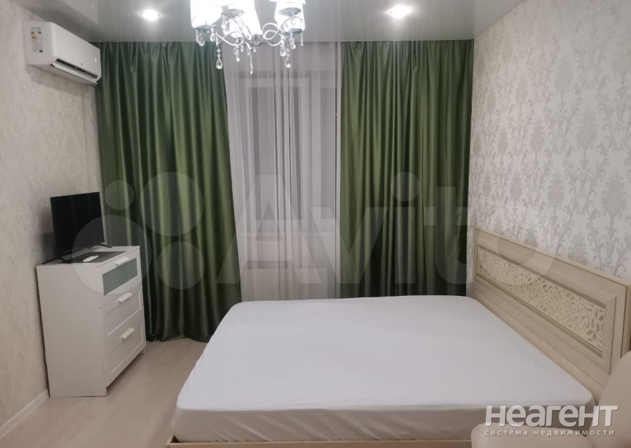 Сдается 1-комнатная квартира, 42 м²