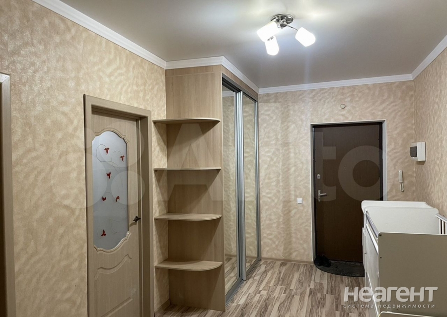 Сдается 2-х комнатная квартира, 73 м²