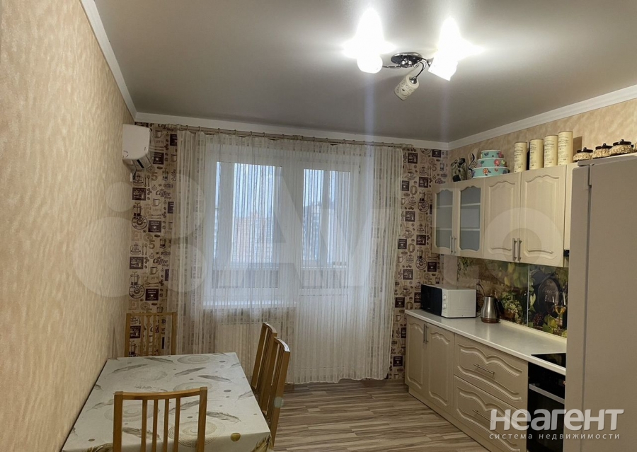 Сдается 2-х комнатная квартира, 73 м²