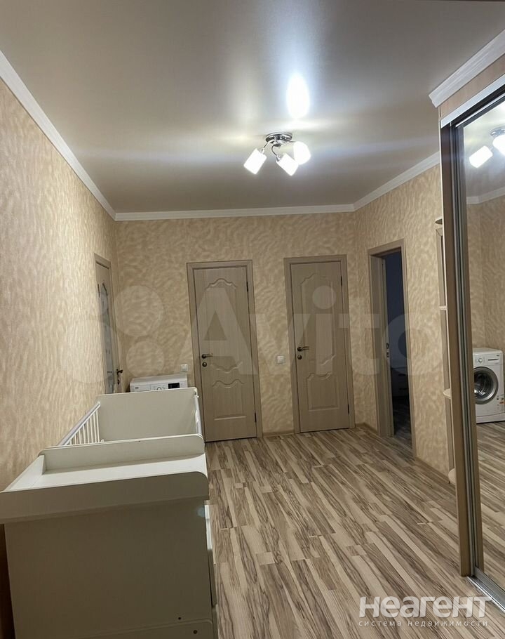 Сдается 2-х комнатная квартира, 73 м²