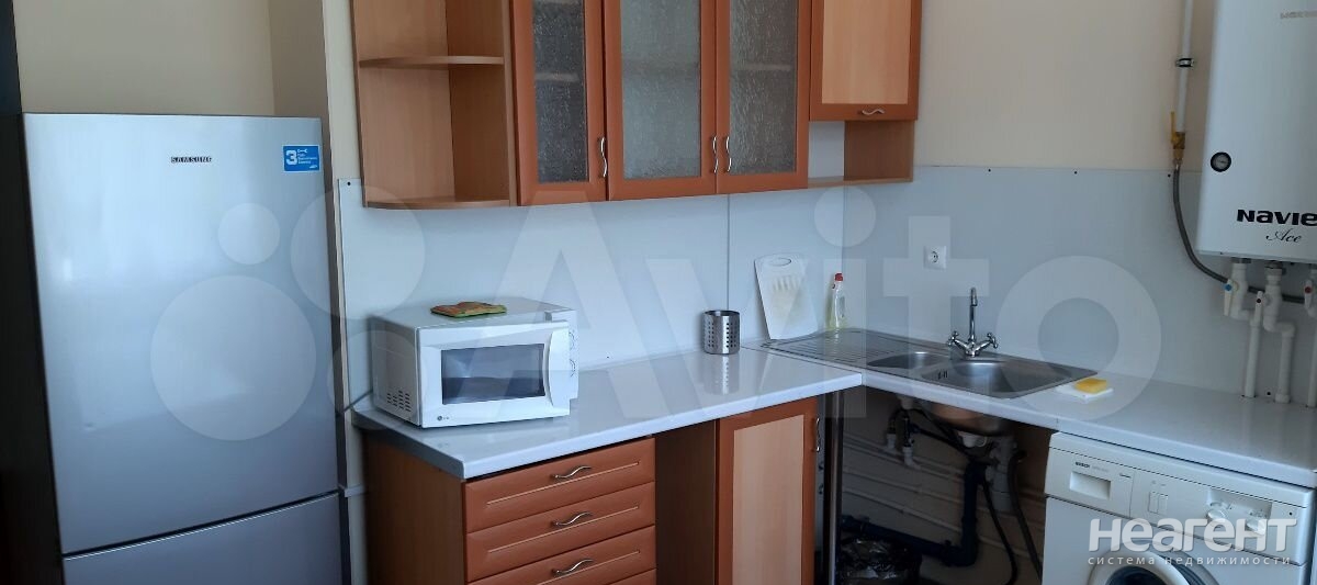 Сдается 2-х комнатная квартира, 64 м²