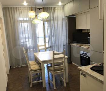 Продается 1-комнатная квартира, 50 м²