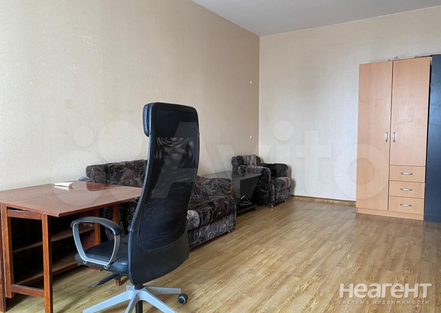 Продается 1-комнатная квартира, 50,6 м²