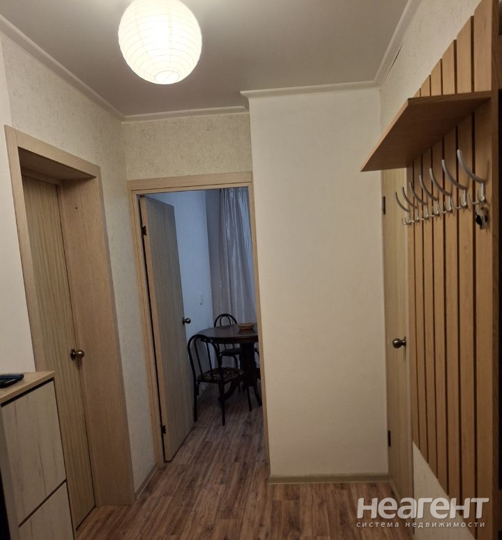 Сдается 1-комнатная квартира, 37 м²