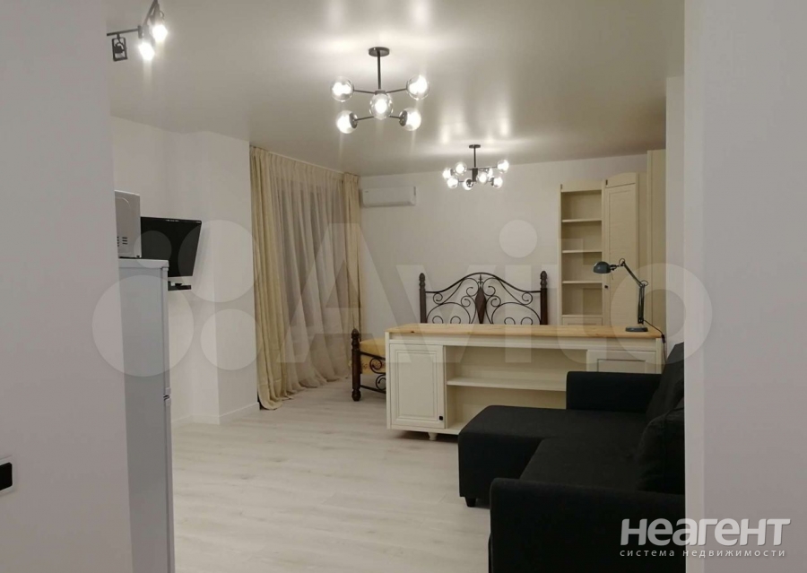 Сдается 1-комнатная квартира, 38 м²