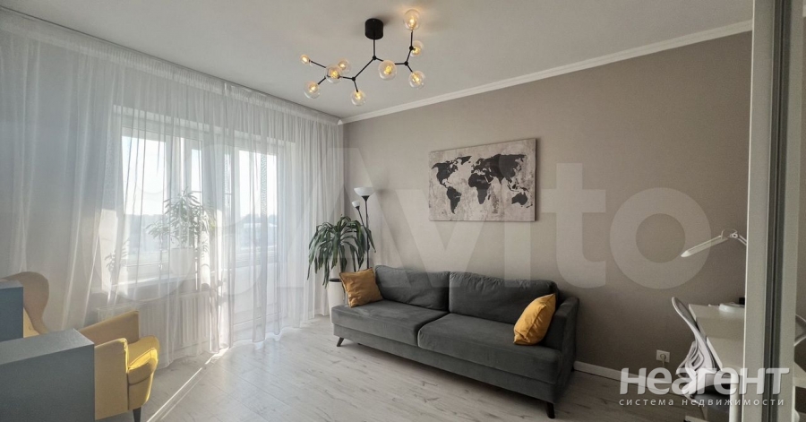 Продается 1-комнатная квартира, 37,5 м²