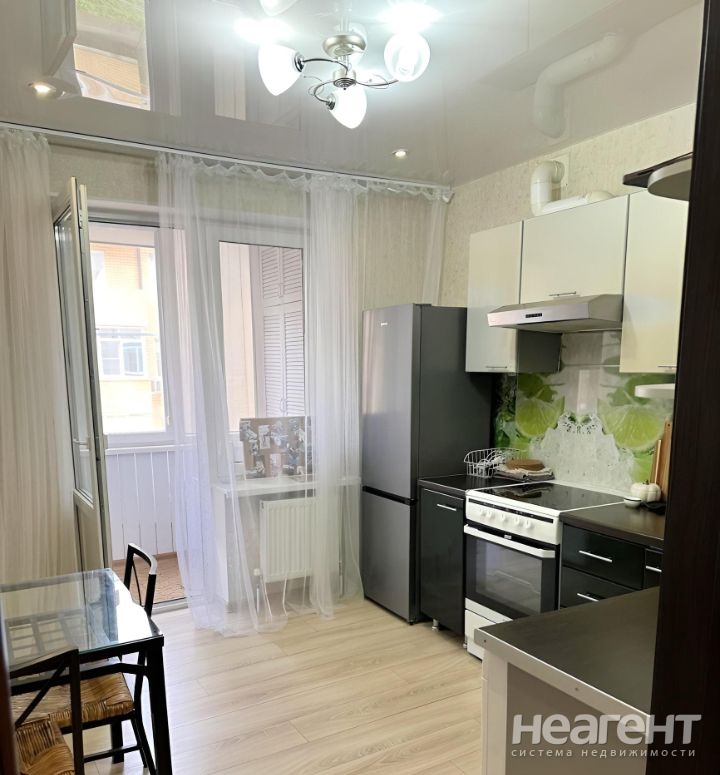 Сдается 1-комнатная квартира, 43 м²