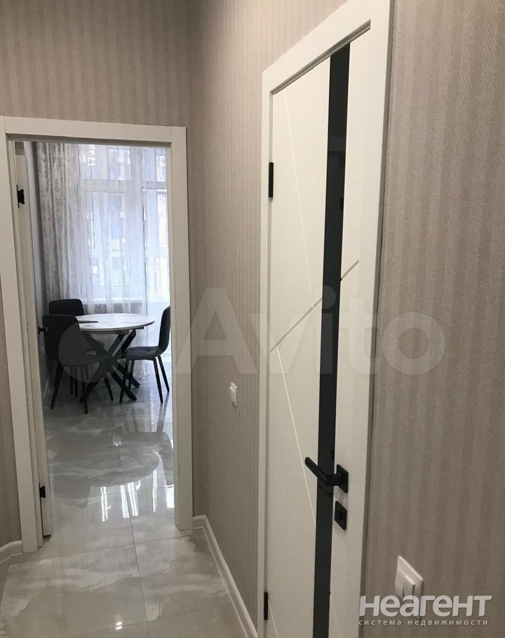 Сдается 1-комнатная квартира, 38 м²